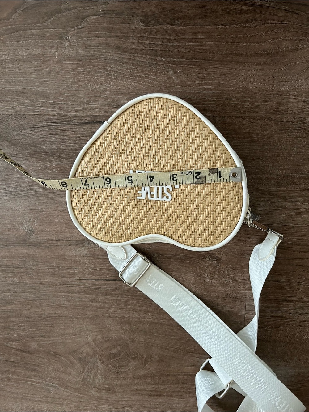 Steve Madden NWOT Heart Crossbody Bag - White & Natural Straw - Picture 6 of 6
